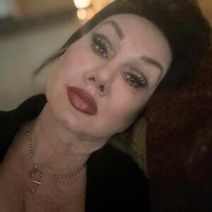 Meet your Posher, Linda